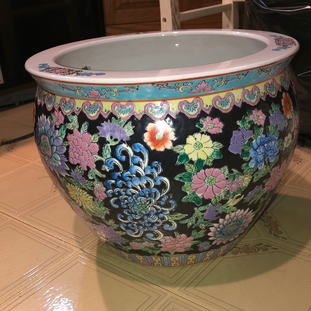 Asian ⛩ Decorative Hand-painted Pot